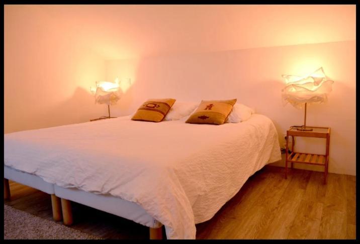 Bed and Breakfast L'Atelier De La Blanchardiere 49520 Le Tremblay Exteriér fotografie